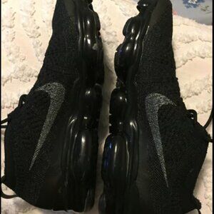Nike Air VaporMax Flyknit Shoes Womens SZ 8 Running Black Anthracite DV6840-001
